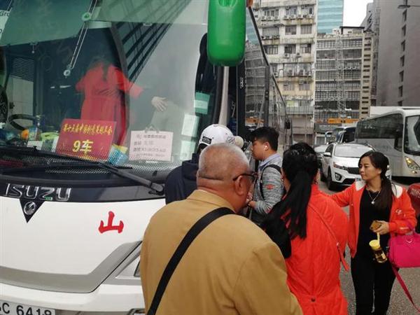 心寒！中策院合作旅行社强制购物，不购物就不让出门引发冲突