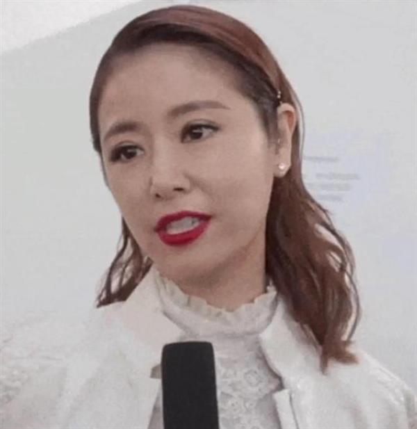 40岁女星未修图，赵薇俞飞鸿脸下垂，陈乔恩面松弛，哪有中年少女
