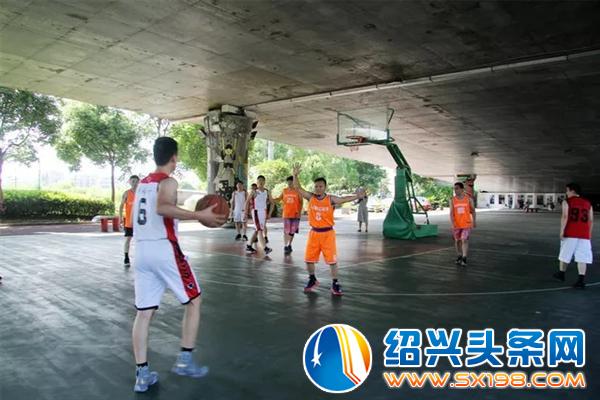这场警企联谊赛很精彩-1