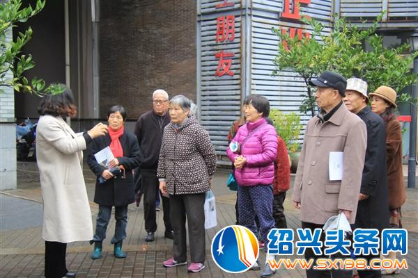 柯桥区退休教师莅临金德隆进行考察-2 柯桥区退休教师莅临金德隆进行考察-2