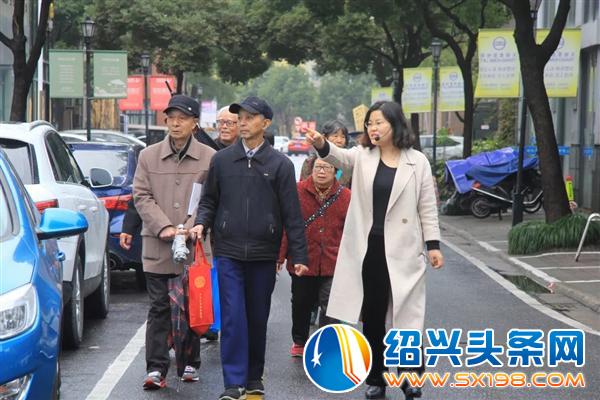 柯桥区退休教师莅临金德隆进行考察-1 柯桥区退休教师莅临金德隆进行考察-1