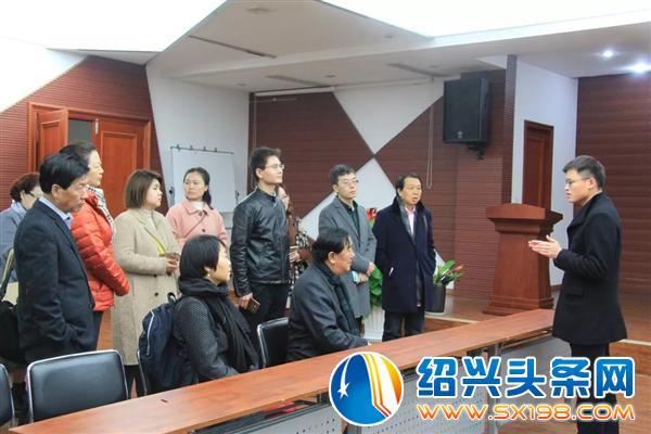 西安高新区艺术家代表团来金德隆考察-5 西安高新区艺术家代表团来金德隆考察-5