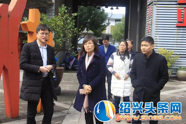 越城区汤枥钧副区长陪同上虞区章颖芳副区长考察金德隆-2 越城区汤枥钧副区长陪同上虞区章颖芳副区长考察金德隆-2