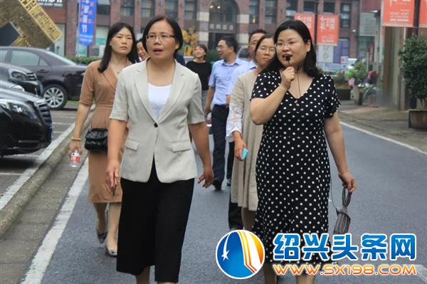 新昌县商务局赴金德隆学习交流