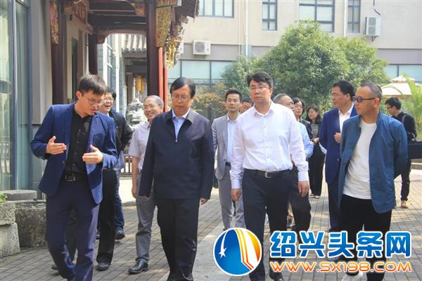 国家统计局总经济师邢志宏一行来金德隆调研 国家统计局总经济师邢志宏一行来金德隆调研