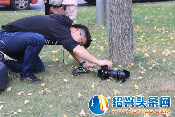 新媒体创意技能大赛参赛者来金德隆取景选材-4