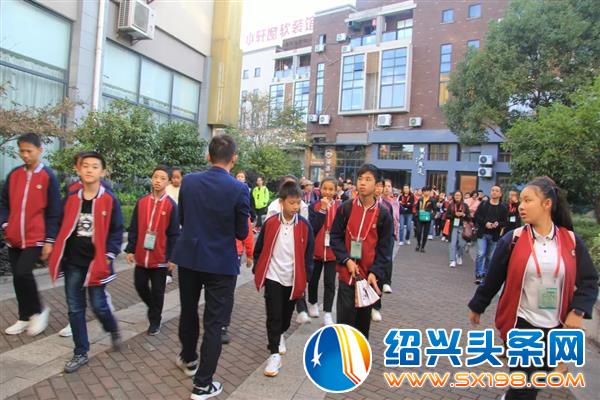 弘扬华夏传统文化游学江南研学班参观金德隆 弘扬华夏传统文化游学江南研学班参观金德隆