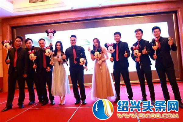 上海亮戈建筑装饰年度盛典晚会隆重举行-6 上海亮戈建筑装饰年度盛典晚会隆重举行-6