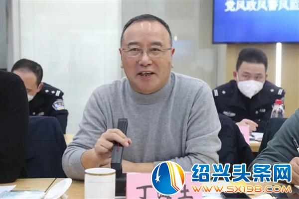 区公安分局局长胡旭东调研金德隆-2