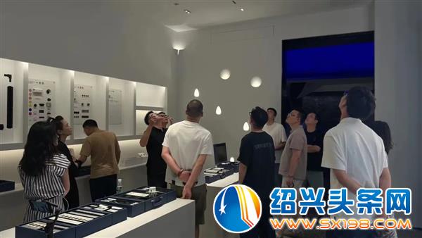 绍兴青设会设计师参观想天智能-3